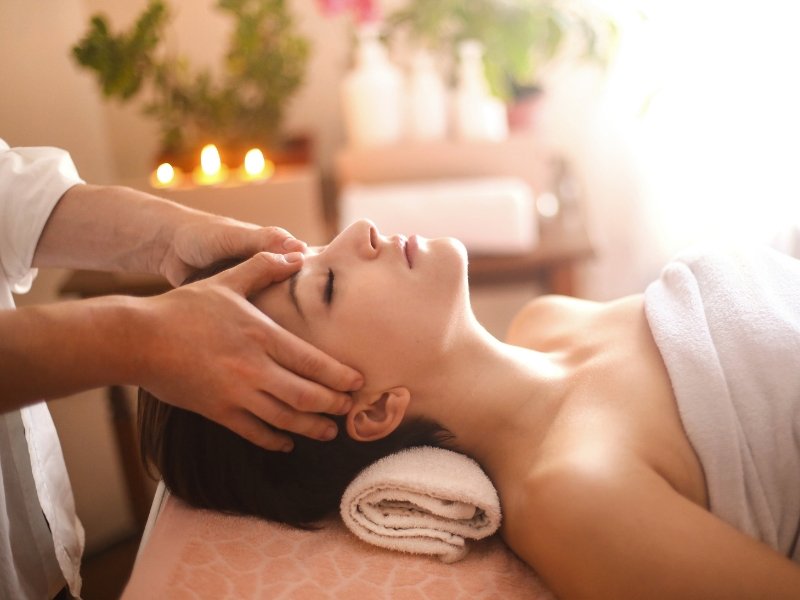 massagens para aliviar dor de cabeça e benefícios