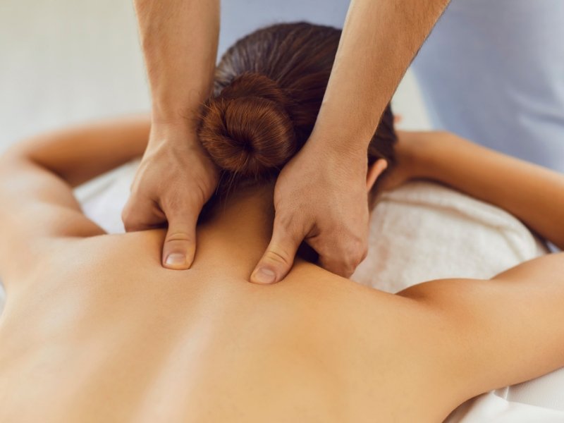 massagens para aliviar dor de cabeça e técnicas