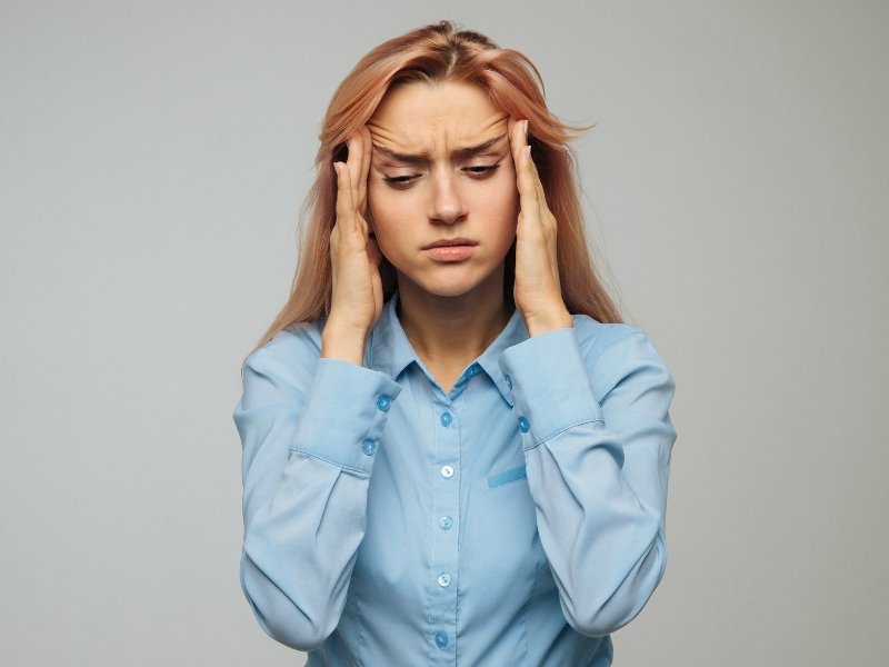 dor de cabeça localizada