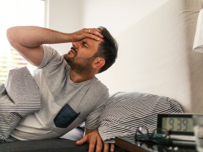 qual a diferença de dor de cabeça e enxaqueca​